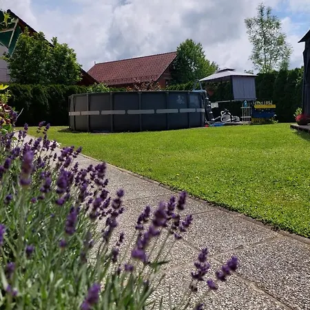 Apartma Zirovnik * צרקליה נה גורניסקם