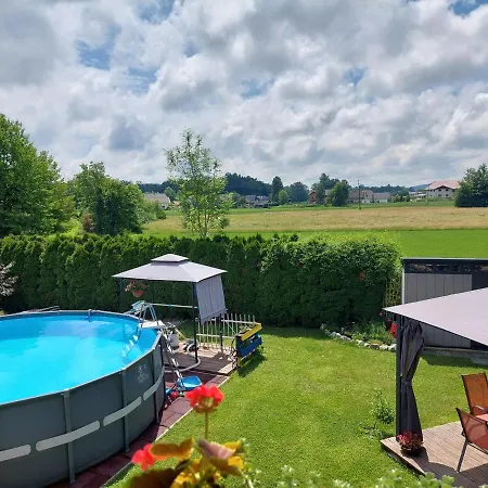 Apartma Zirovnik דירה *