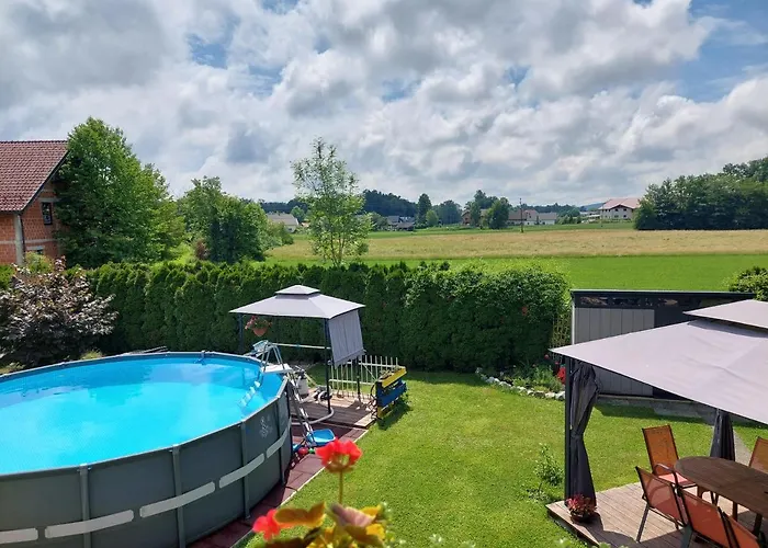 Apartma Zirovnik Apartamento *