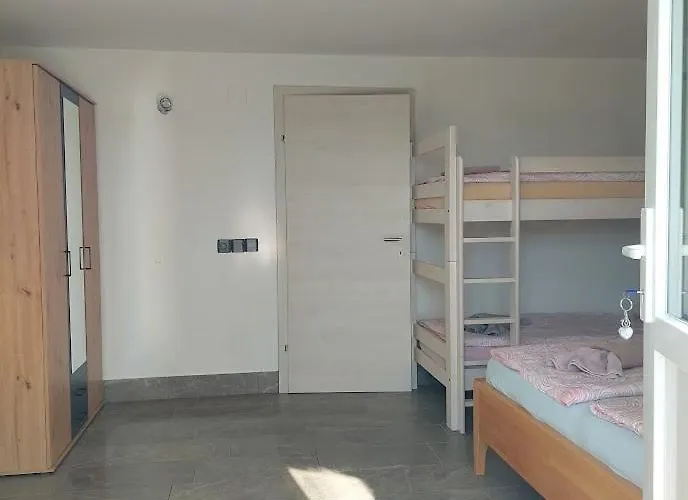 Apartma Zirovnik Apartamento Cerklje na Gorenjskem