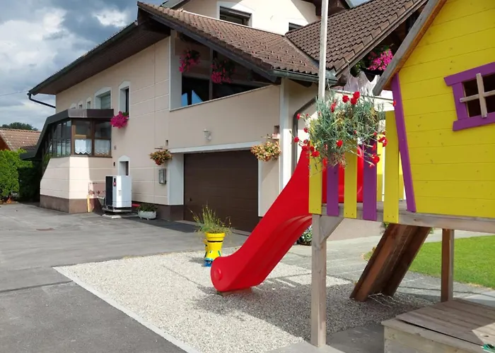 Apartma Zirovnik Apartamento